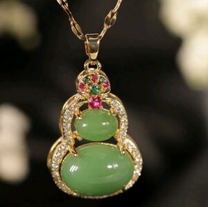 New Elegant Gold and Green Pendant Necklace Stainless Steel